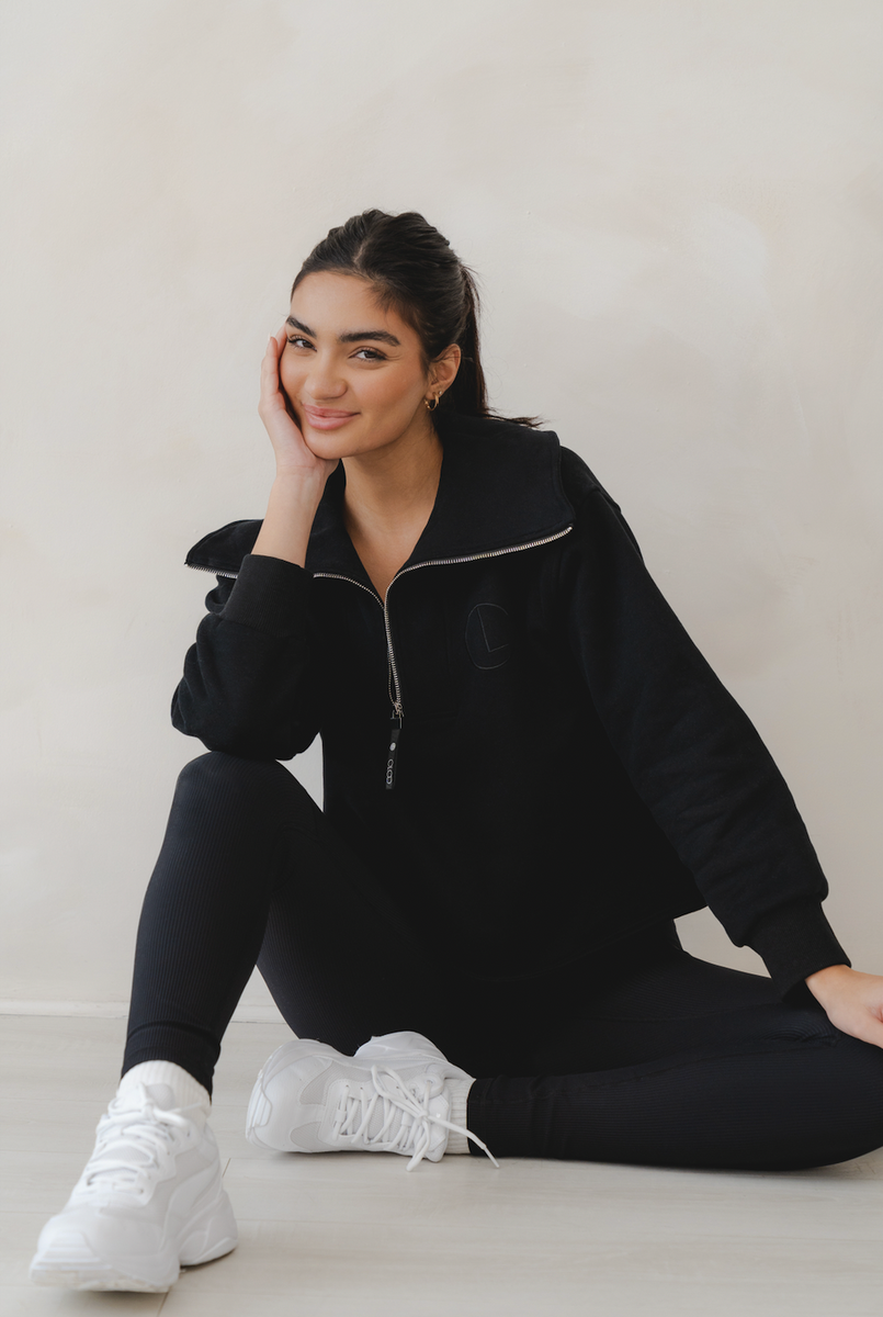 Laila Half-Zip Sweatshirt - Black – Cloo Active