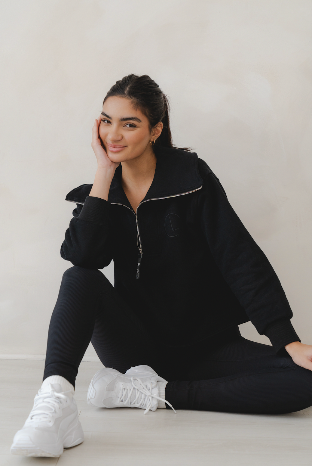 Laila Half-Zip Sweatshirt - Black – Cloo Active
