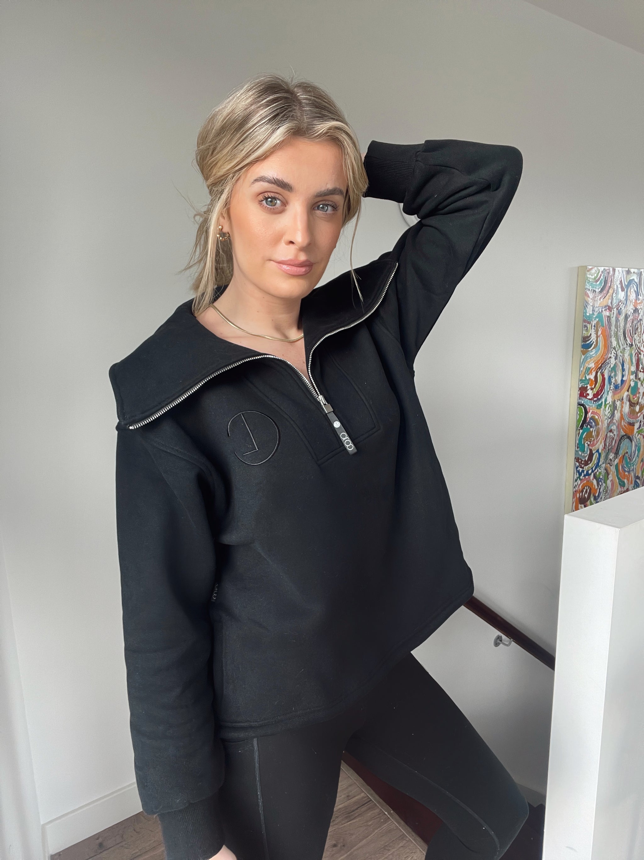 Laila Half-Zip Sweatshirt - Black – Cloo Active